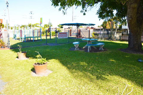 Mackay Apartments The Rover - Surfers Paradise Gold Coast 2