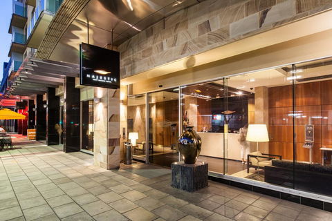 Majestic Roof Garden Hotel - Surfers Paradise Gold Coast 3