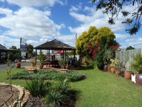 Mandalay Motel - Surfers Paradise Gold Coast 1