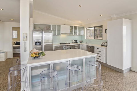 Margaret River Farmhouse - Surfers Paradise Gold Coast 1