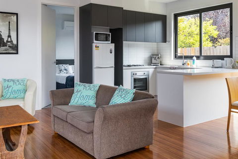 McKenna By Lily Sands - Surfers Paradise Gold Coast 0
