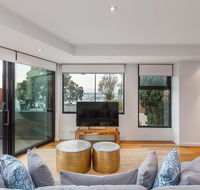 Melbourne Holiday Apartments Williamstown - Surfers Paradise Gold Coast