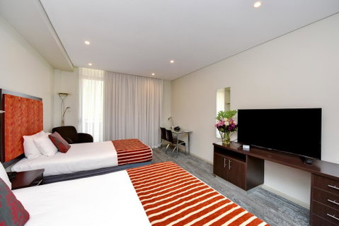 Mercure Centro Port Macquarie - Surfers Paradise Gold Coast 1