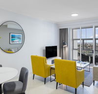 Meriton Suites Bondi Junction - Surfers Paradise Gold Coast