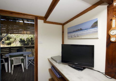 Mick's Beach Cottage - Seal Rocks Beachfront - Surfers Paradise Gold Coast 3