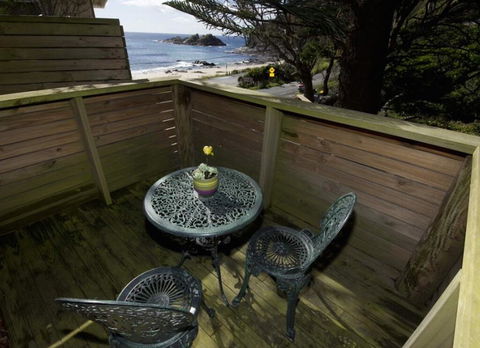 Mick's Beach Cottage - Seal Rocks Beachfront - Surfers Paradise Gold Coast 1