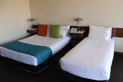 Mid City Ballarat - Surfers Paradise Gold Coast 3