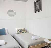Mitchell Pde 31 Mollymook - Surfers Paradise Gold Coast