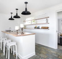 Mitchell Pde 64 Mollymook - Surfers Paradise Gold Coast
