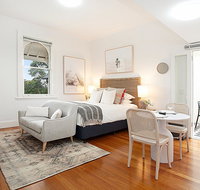 Modern and Cosy Inner West Apartment - Surfers Paradise Gold Coast