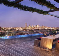 Modern carefree living style APT in ToowongView - Surfers Paradise Gold Coast