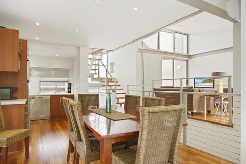 Mollymook Townhouse - Shepherd Street 3/13 - Surfers Paradise Gold Coast 0