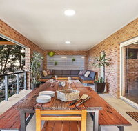 Molweni - 30 Tareebin Road - Surfers Paradise Gold Coast