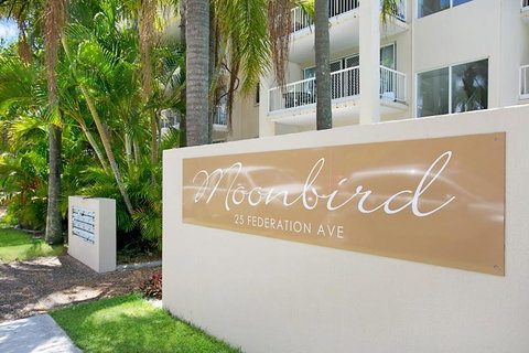 Moonbird - Surfers Paradise Gold Coast 3