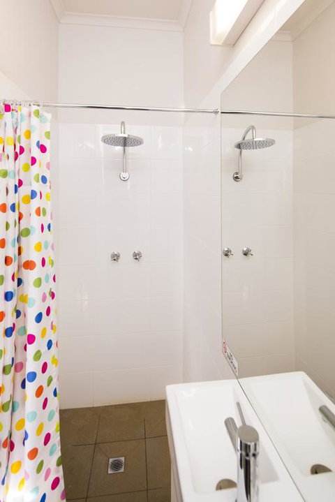 Mowbray Hotel - Surfers Paradise Gold Coast 3