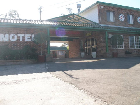 Mt Kuring-Gai Motel - Surfers Paradise Gold Coast 1