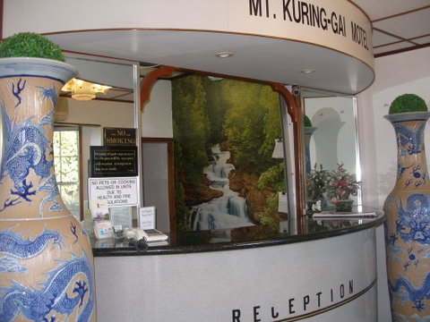 Mt Kuring-Gai Motel - Surfers Paradise Gold Coast 2