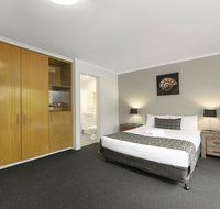 Mt Ommaney Hotel Apartments - Surfers Paradise Gold Coast