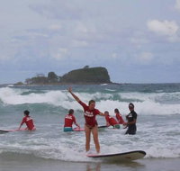 Mudjimba Esplanade Villa - Surfers Paradise Gold Coast