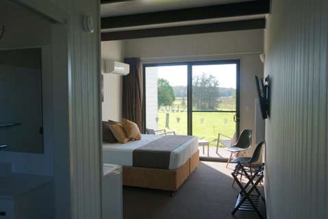 Narangba Motel (formerly Brisbane North B&B And Winery) - Surfers Paradise Gold Coast 1