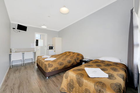 Ned Kelly's Motel - Surfers Paradise Gold Coast 1
