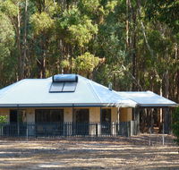 Margaret River Hideaway  Farmstay - Surfers Paradise Gold Coast