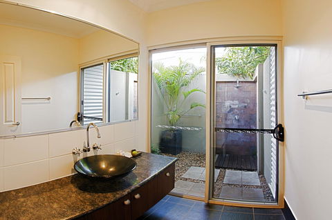 Mantra Frangipani Broome - Surfers Paradise Gold Coast 8