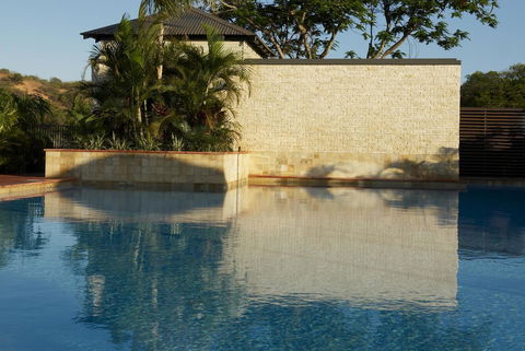 Mantra Frangipani Broome - Surfers Paradise Gold Coast 10