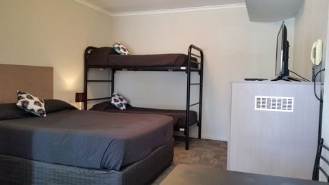 Mandurah Foreshore Motel - Surfers Paradise Gold Coast 1