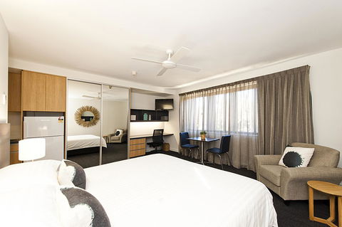 St Catherine\'s On Park - Surfers Paradise Gold Coast 4