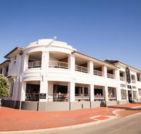 Cottesloe Beach Hotel - Surfers Paradise Gold Coast