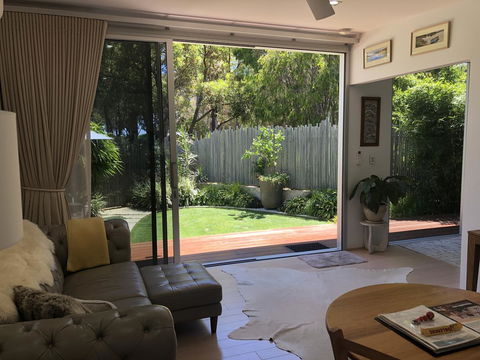 Banksia Luxury Villa - Surfers Paradise Gold Coast 1