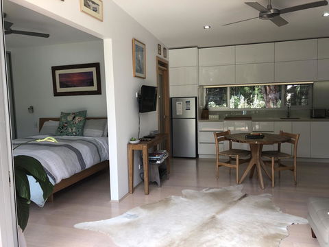 Banksia Luxury Villa - Surfers Paradise Gold Coast 2