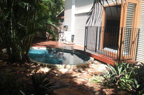 Beach House On Fox - Surfers Paradise Gold Coast 17