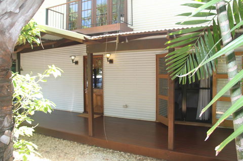 Beach House On Fox - Surfers Paradise Gold Coast 22