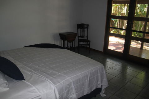 Beach House On Fox - Surfers Paradise Gold Coast 9