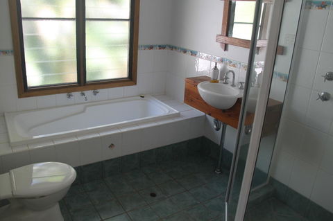 Beach House On Fox - Surfers Paradise Gold Coast 11