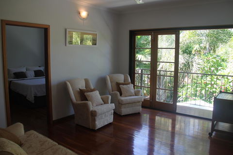Beach House On Fox - Surfers Paradise Gold Coast 20