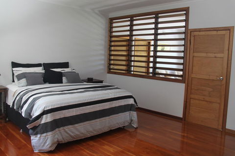 Beach House On Fox - Surfers Paradise Gold Coast 4