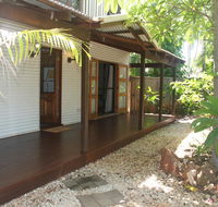 Beach House on Fox - Surfers Paradise Gold Coast