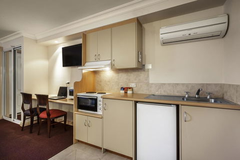 Quest Yelverton Kalgoorlie - Surfers Paradise Gold Coast 5