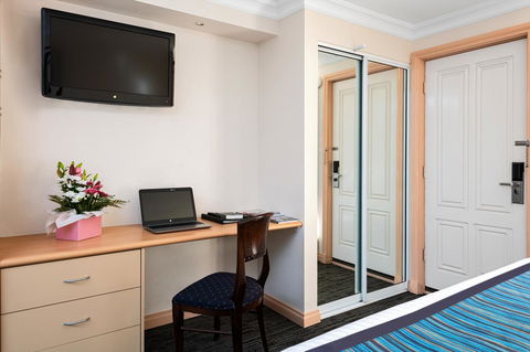 Quest Yelverton Kalgoorlie - Surfers Paradise Gold Coast 19