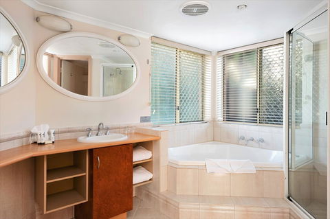 Quest Yelverton Kalgoorlie - Surfers Paradise Gold Coast 18