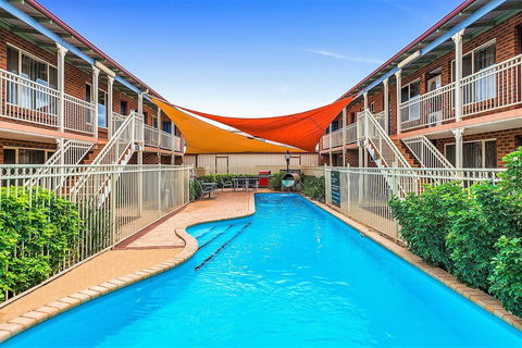 Quest Yelverton Kalgoorlie - Surfers Paradise Gold Coast 0