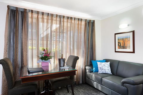 Quest Yelverton Kalgoorlie - Surfers Paradise Gold Coast 14