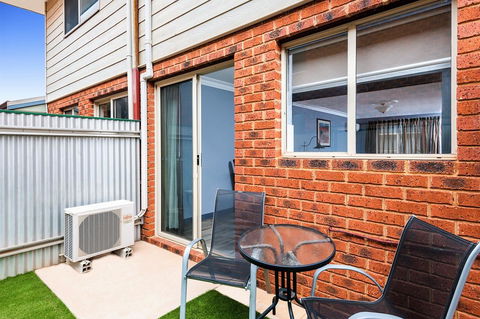 Quest Yelverton Kalgoorlie - Surfers Paradise Gold Coast 7