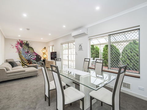 Luxury Federation Style Home - Sleeps 10 - Surfers Paradise Gold Coast 0