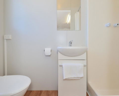 Mandurah Coastal Holiday Park - Surfers Paradise Gold Coast 34