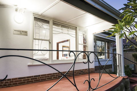 Big House Heated Pool 11 Beds Como / South Perth / Applecross - Surfers Paradise Gold Coast 4