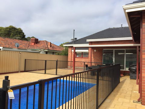 Big House Heated Pool 11 Beds Como / South Perth / Applecross - Surfers Paradise Gold Coast 0